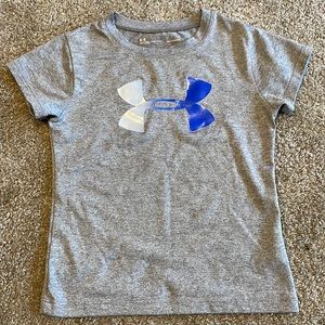 Girls Under Armour Streach Tee Size 4